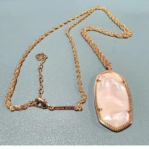 Kendra Scott Reid Intarsia Faceted Mother of Pearl Pendant Necklace - Picture 2 of 9